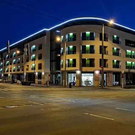 Avand Apartment
