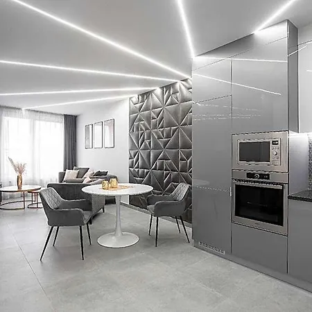 Avand Apartment